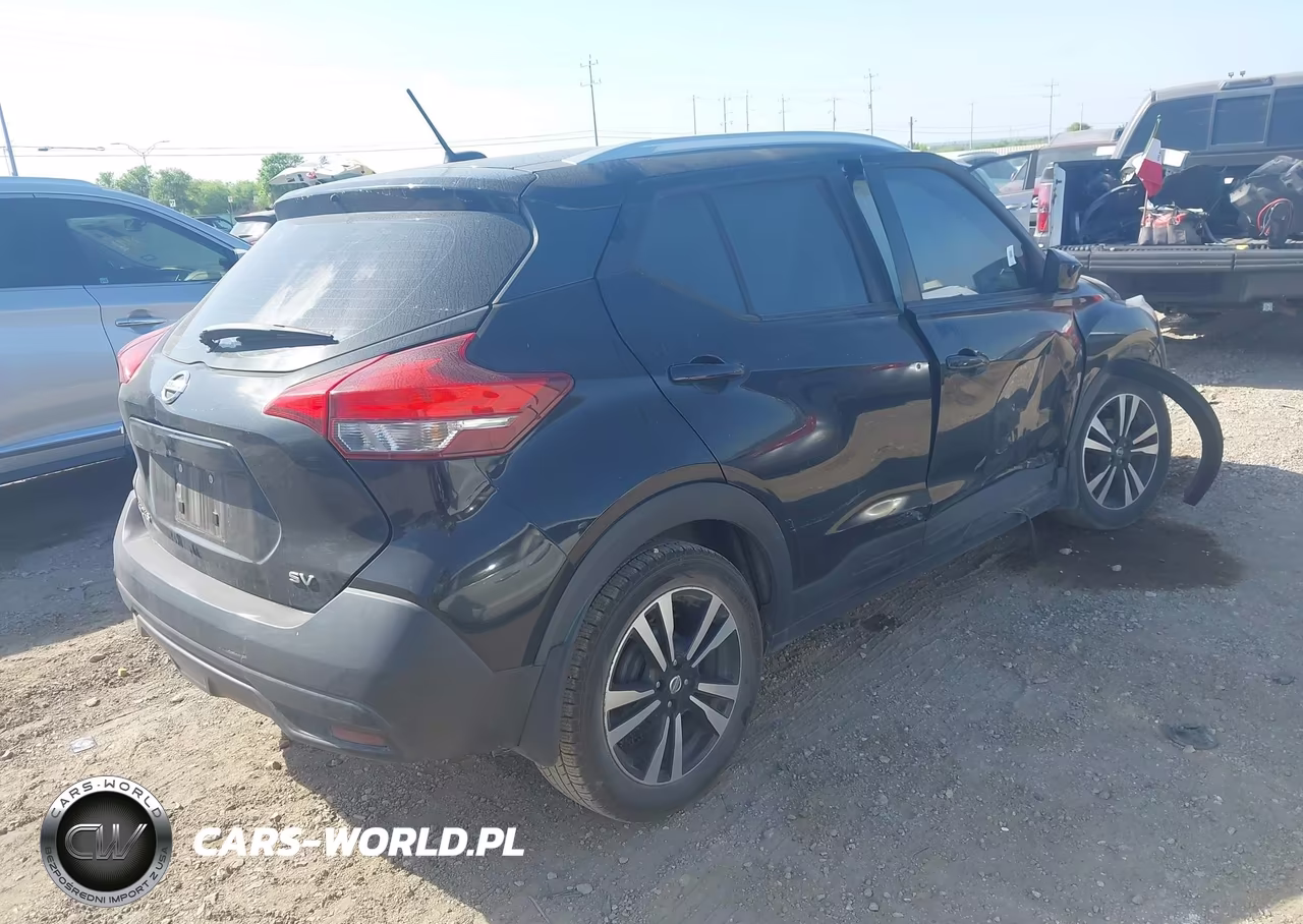 2019 Nissan Kicks Sv VIN:3N1CP5CUXKL494865 - 4