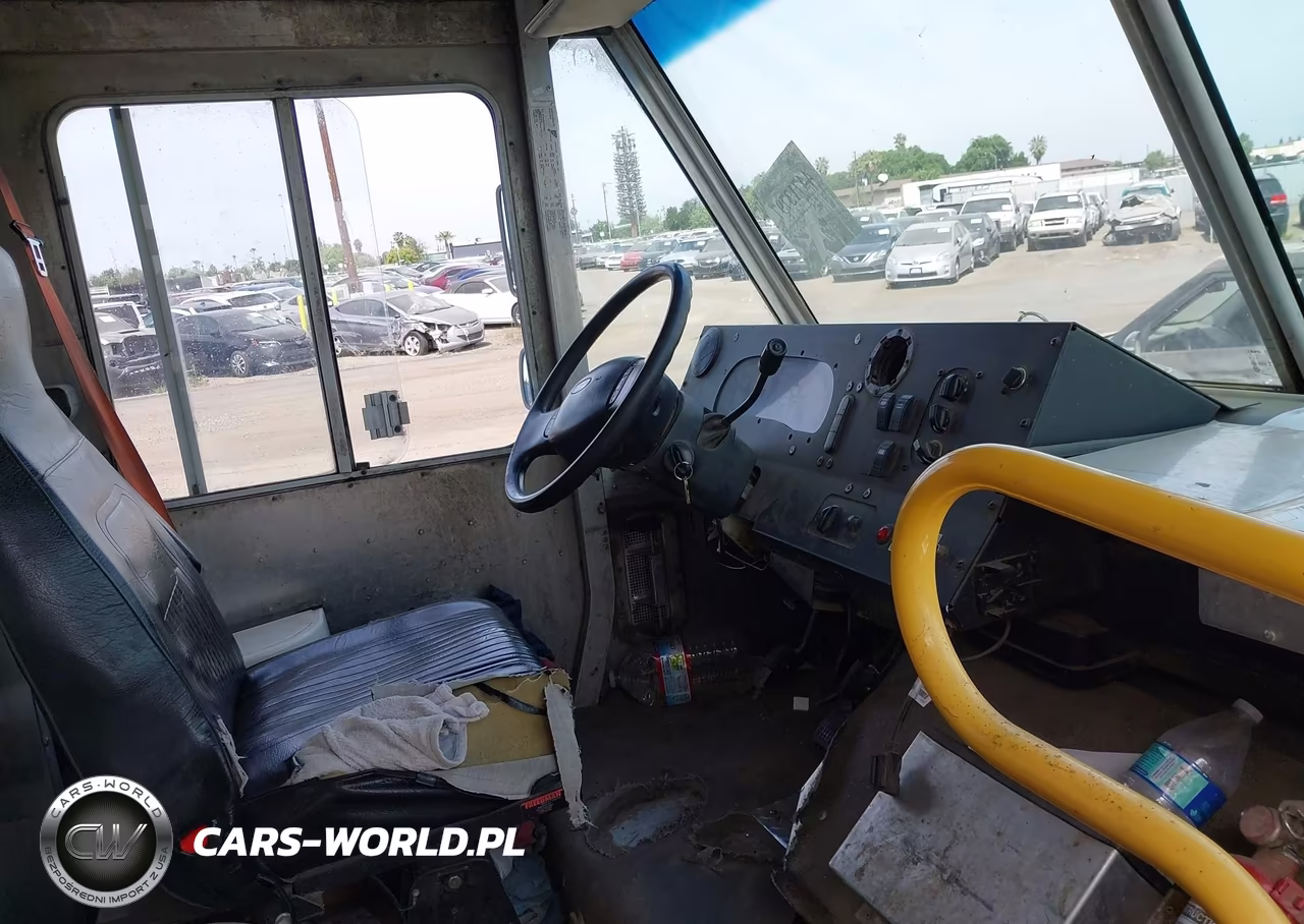 2014 Ford F-59 Commercial Stripped VIN:1F66F5KY9E0A07595 - 7