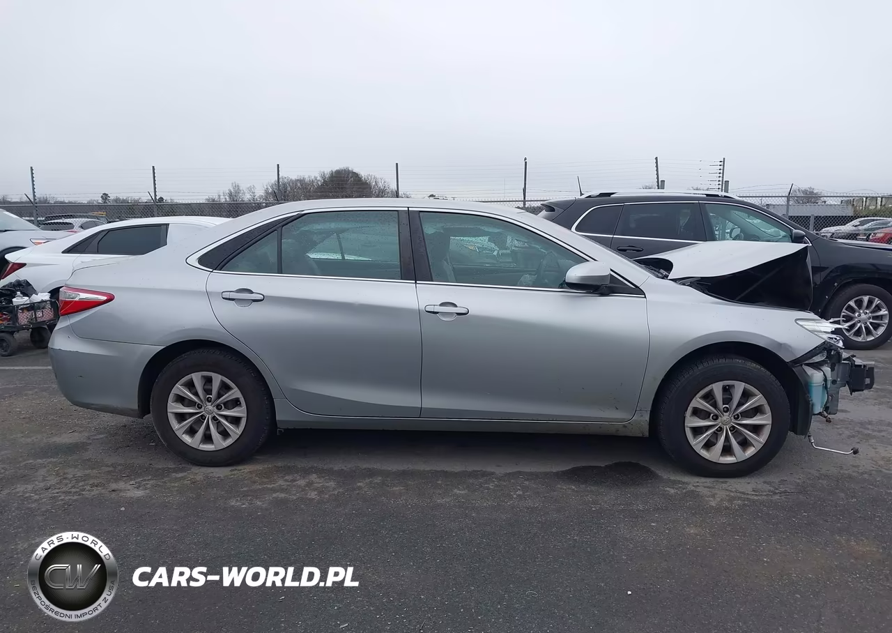 2015 Toyota Camry Le VIN:4T4BF1FK4FR472369 - 13