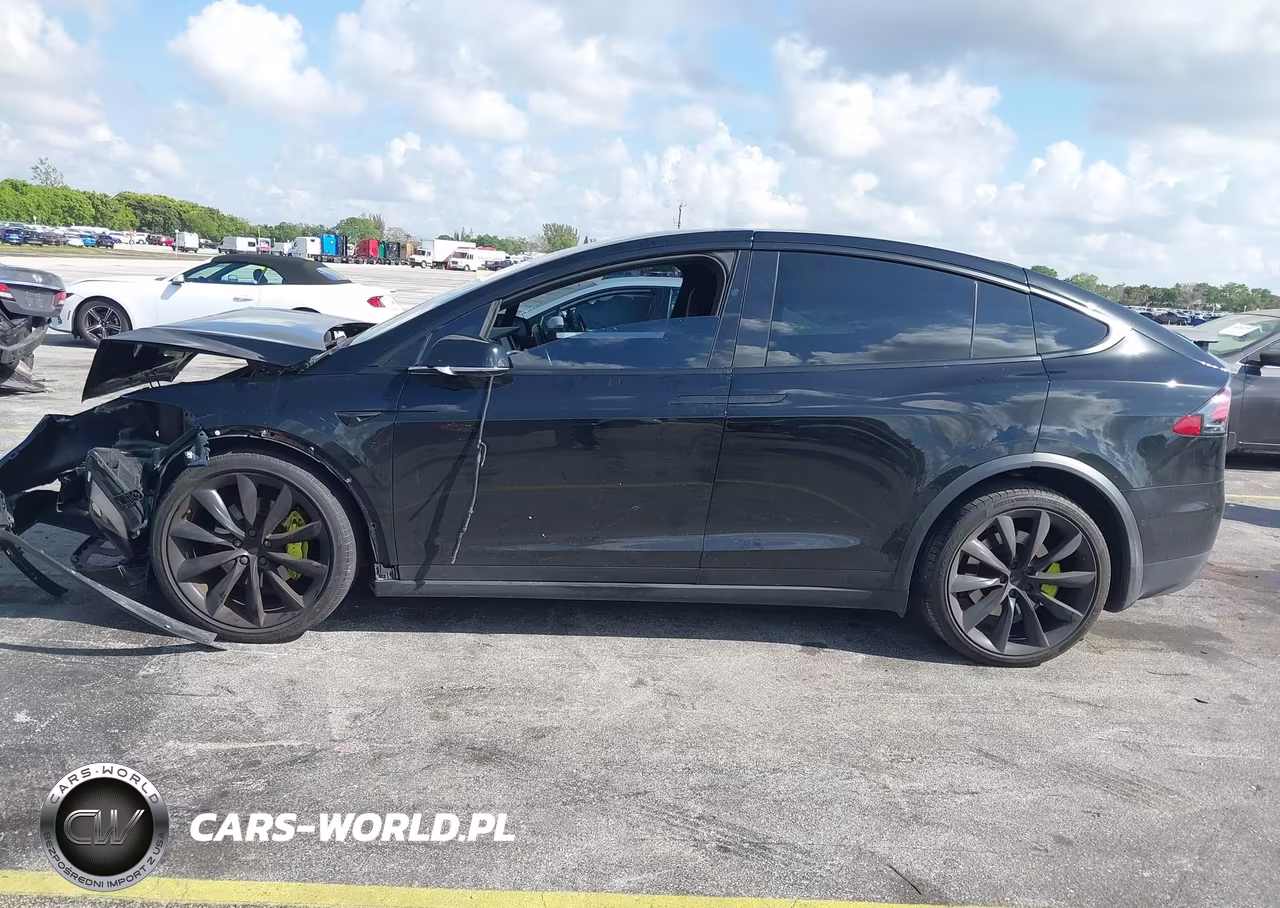 2018 Tesla Model X VIN:5YJXCBE29JF128607 - 15