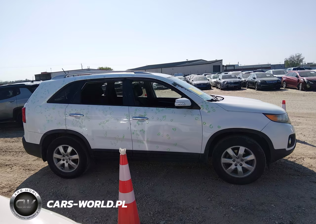 2013 Kia Sorento Lx VIN:5XYKT3A63DG369195 - 13