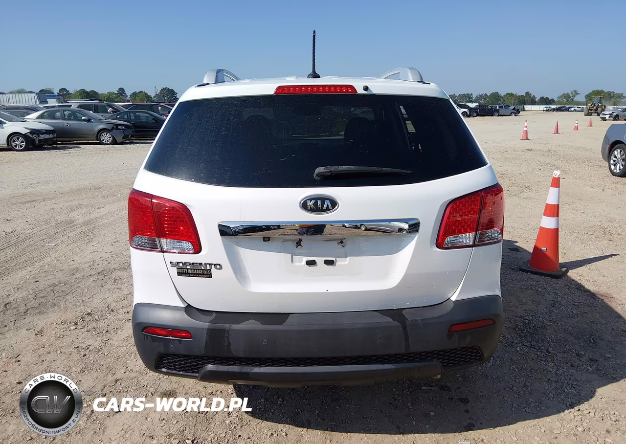 2013 Kia Sorento Lx VIN:5XYKT3A63DG369195 - 16
