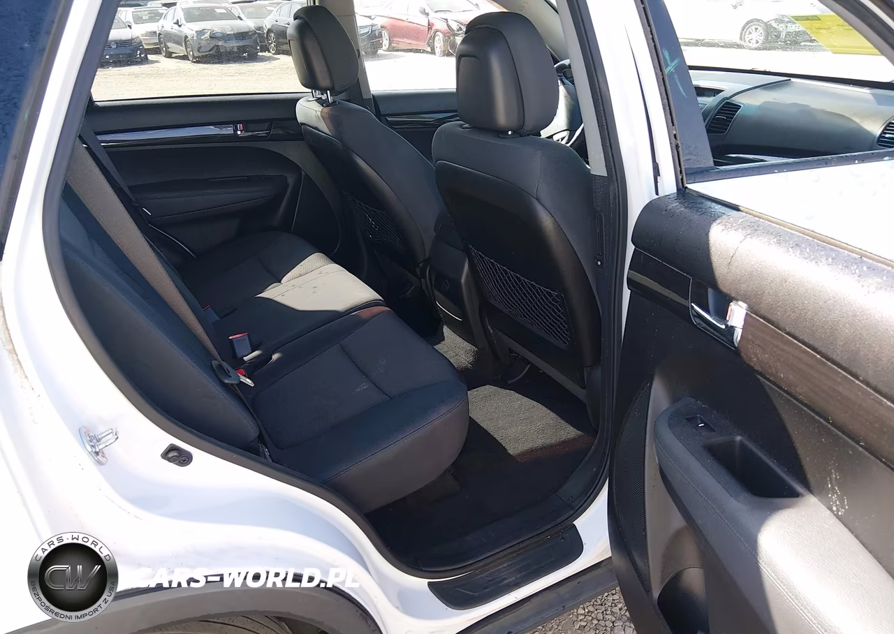2013 Kia Sorento Lx VIN:5XYKT3A63DG369195 - 8