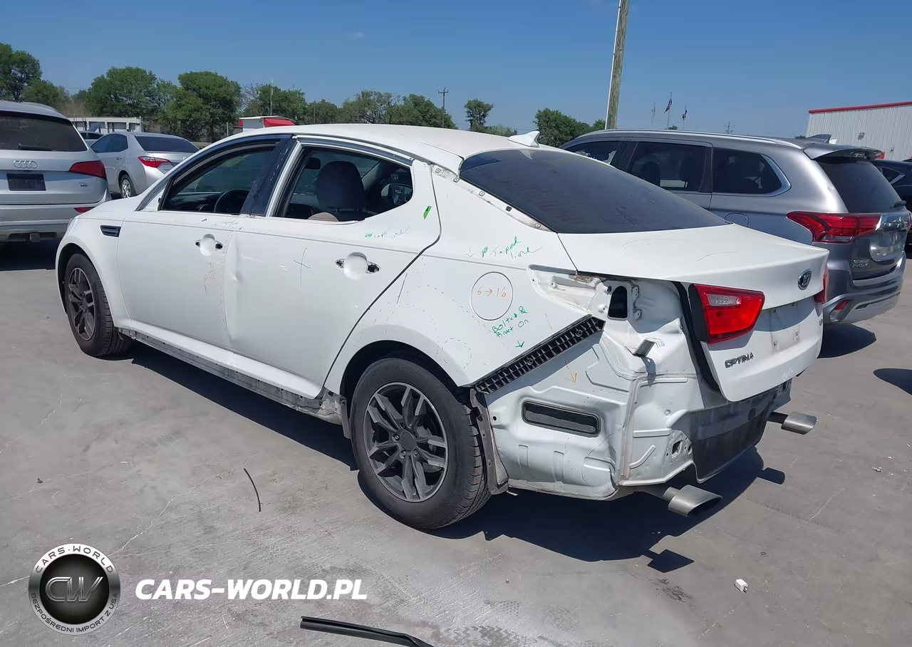 2015 Kia Optima Lx VIN:5XXGM4A75FG352326 - 3