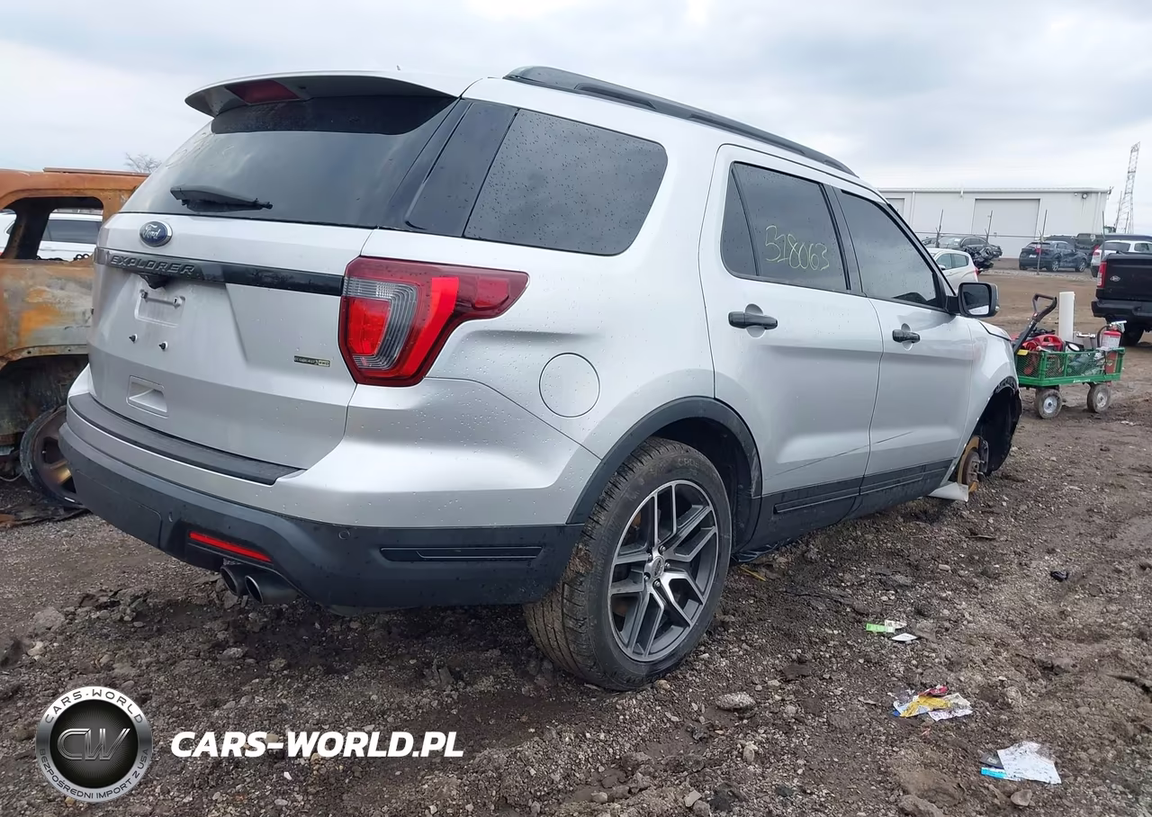 2019 Ford Explorer Sport VIN:1FM5K8GT1KGA70028 - 4