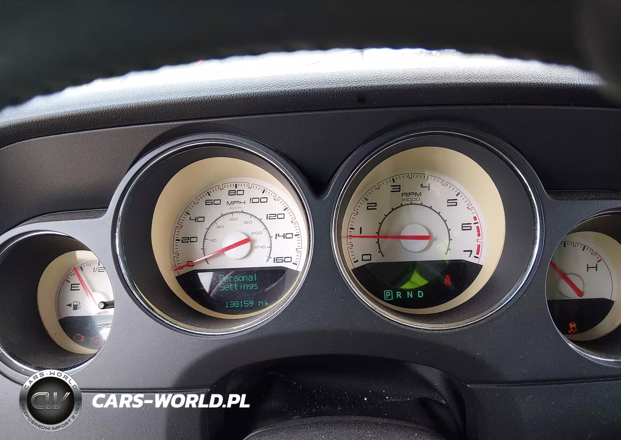 2013 Dodge Challenger R-T Plus VIN:2C3CDYBT5DH524886 - 7