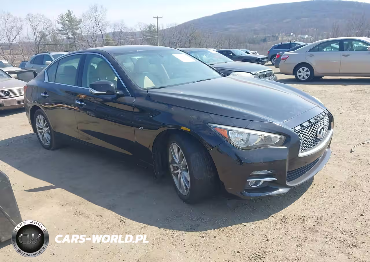 2015 Infiniti Q50 Premium