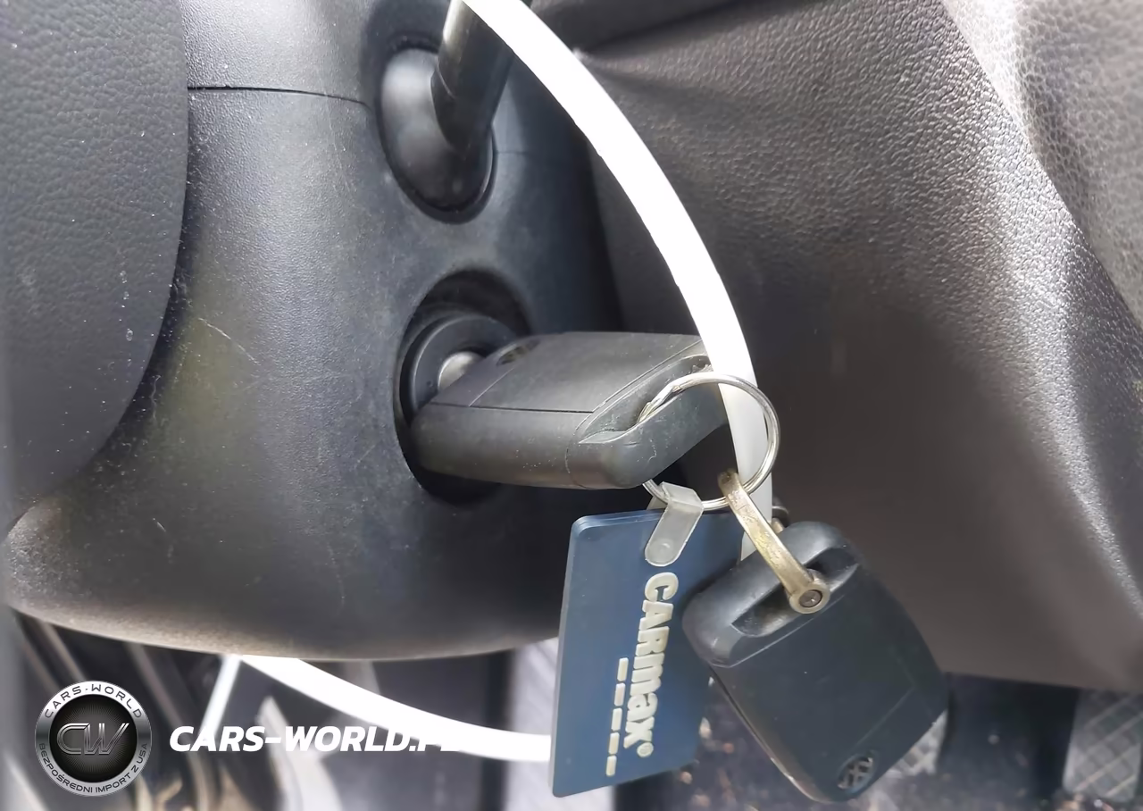 2018 Volkswagen Tiguan 2.0T S VIN:3VV1B7AX3JM010301 - 11