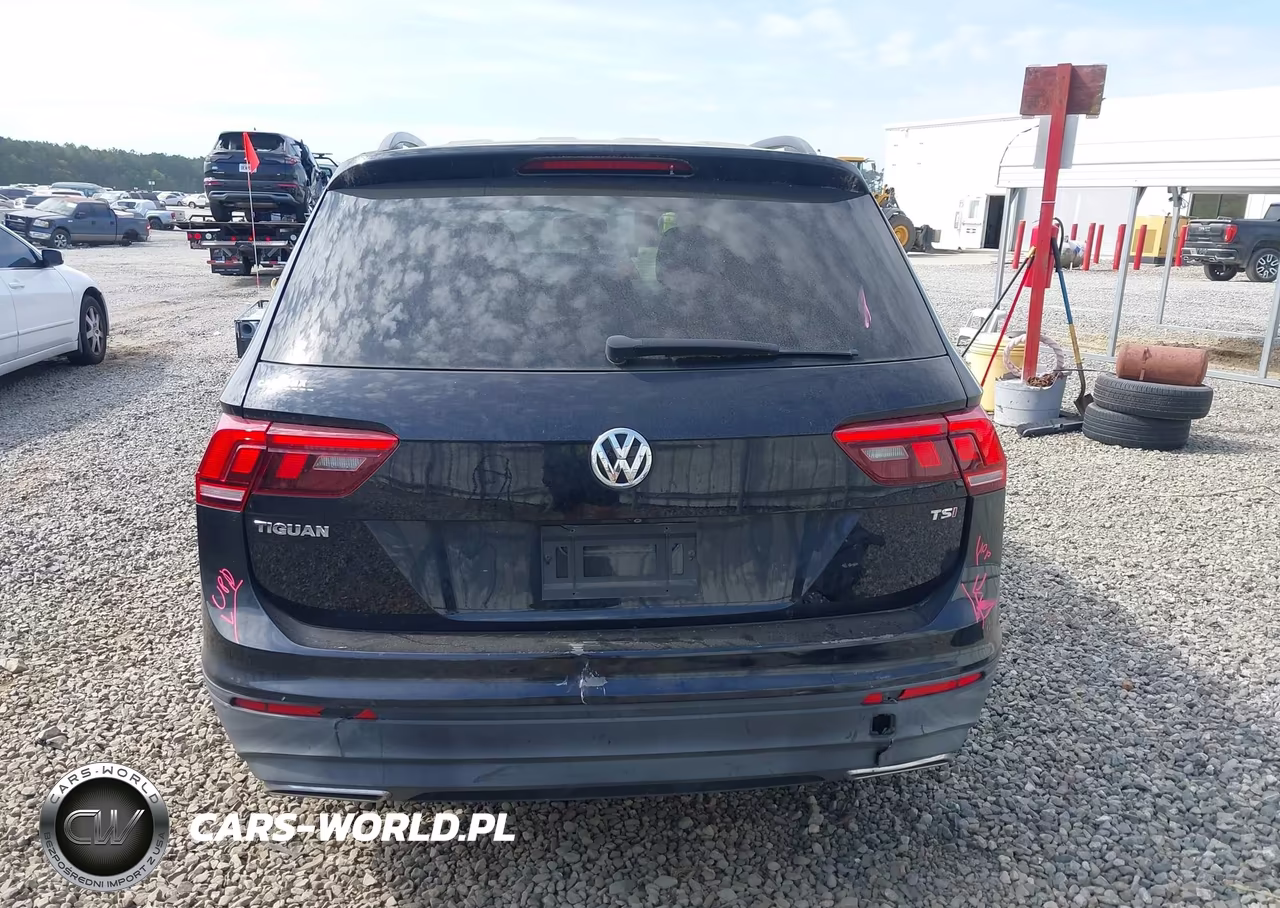 2018 Volkswagen Tiguan 2.0T S VIN:3VV1B7AX3JM010301 - 17