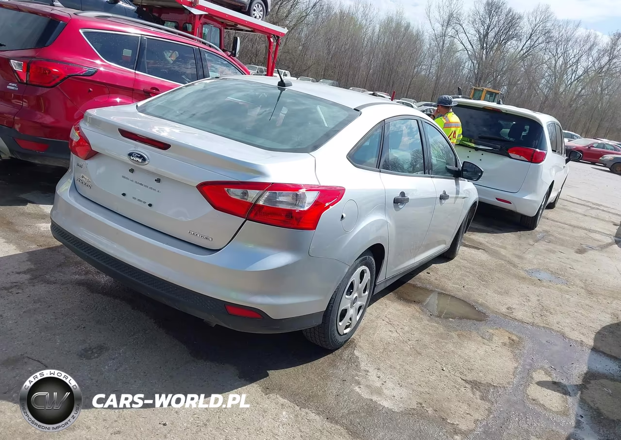 2014 Ford Focus S VIN:1FADP3E22EL168775 - 4