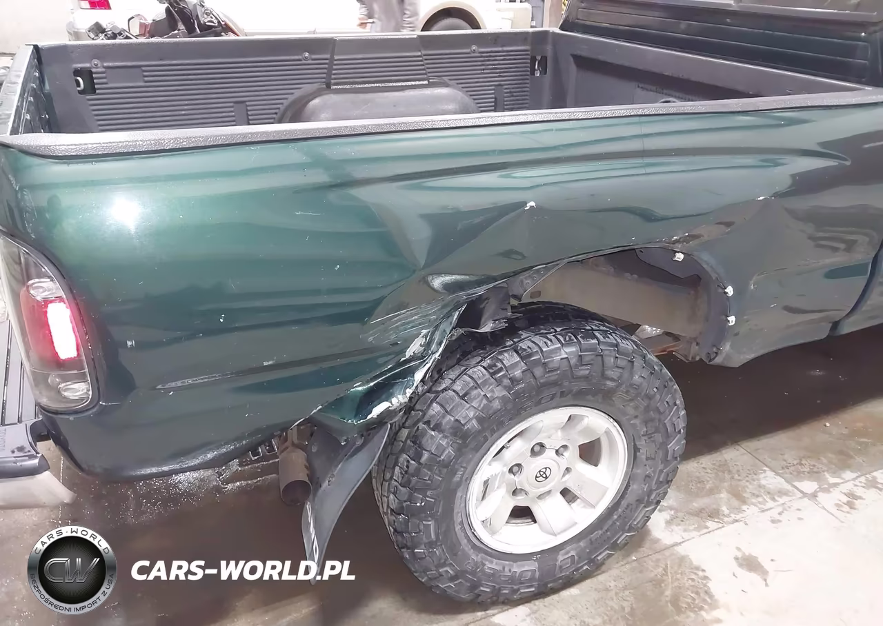 1999 Toyota Tacoma VIN:4TAWN72N4XZ424361 - 17