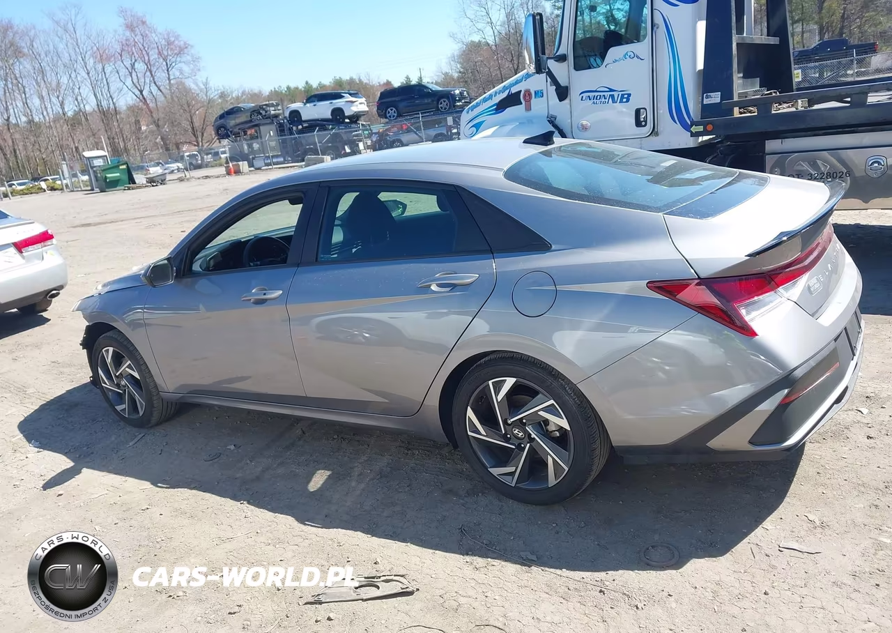 2025 Hyundai Elantra Sel Sport VIN:KMHLM4DG4SU884385 - 14