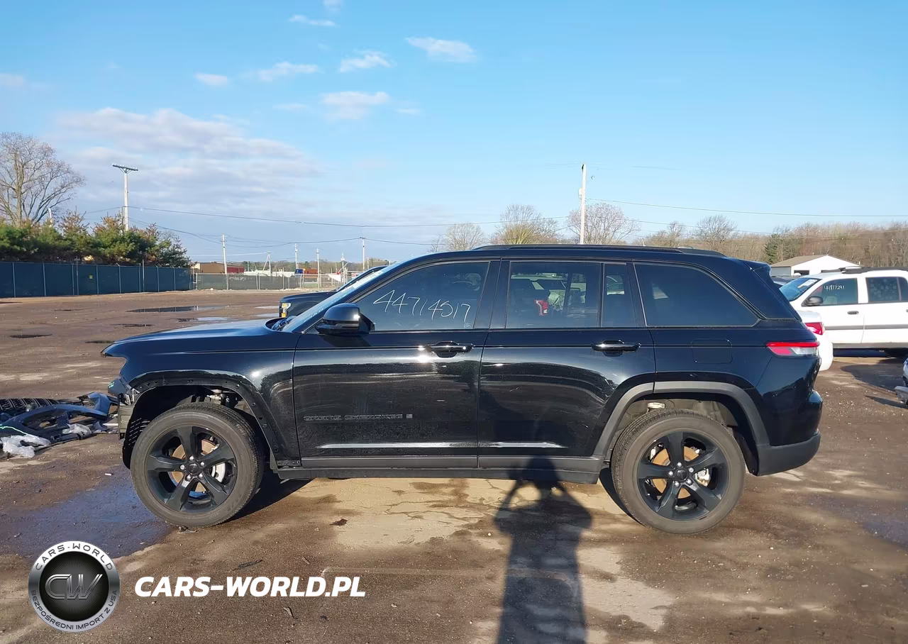 2024 Jeep Grand Cherokee Altitude 4X4 VIN:1C4RJHAG2RC244288 - 15