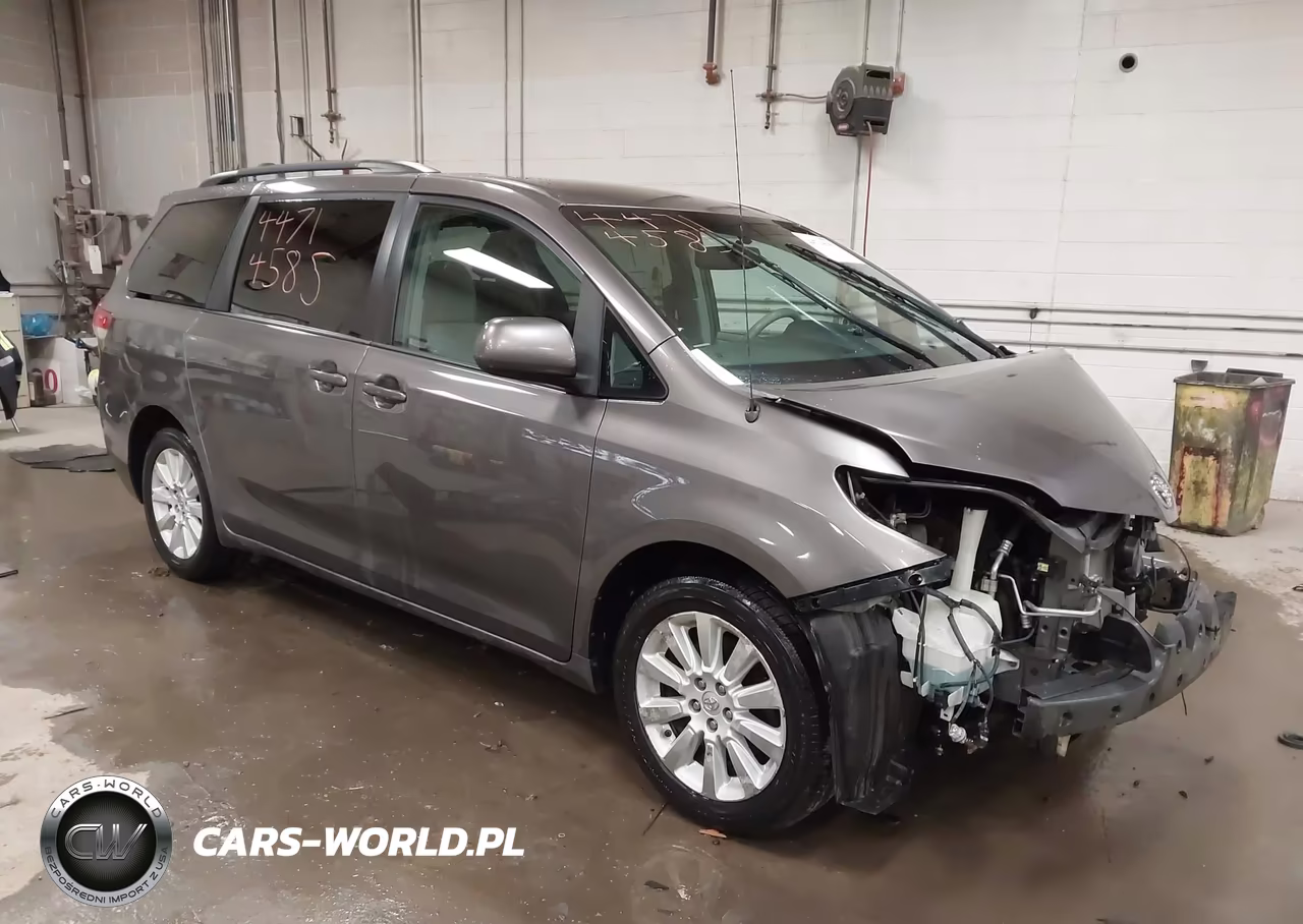 2014 Toyota Sienna Le 7 Passenger