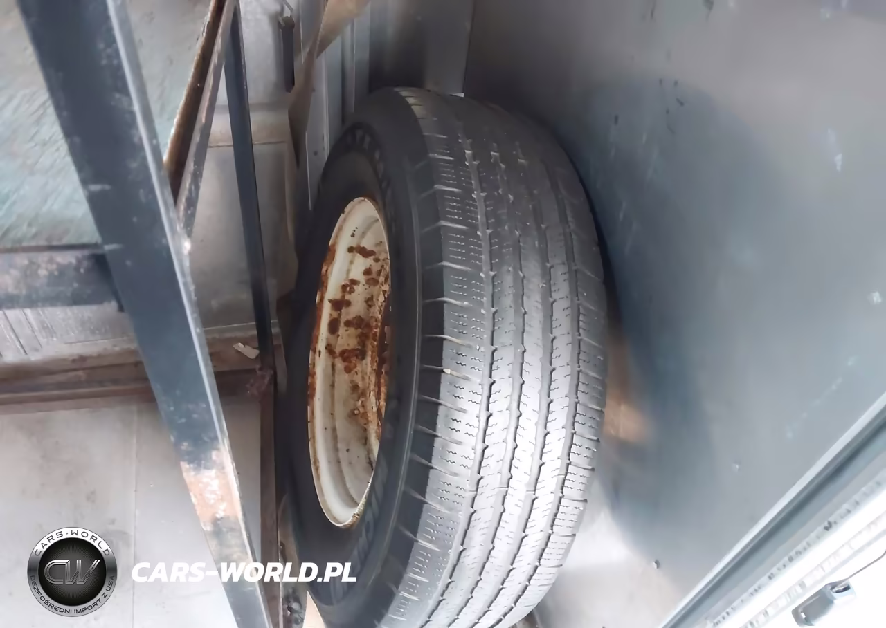 2013 Ford E-350 Stripped VIN:1FC3E3KL9DDA68402 - 12