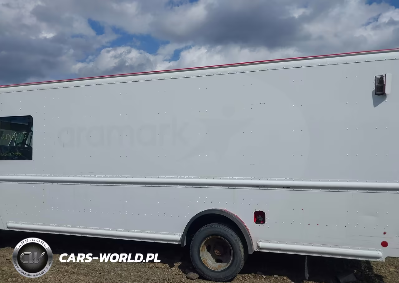 2013 Ford E-350 Stripped VIN:1FC3E3KL9DDA68402 - 17