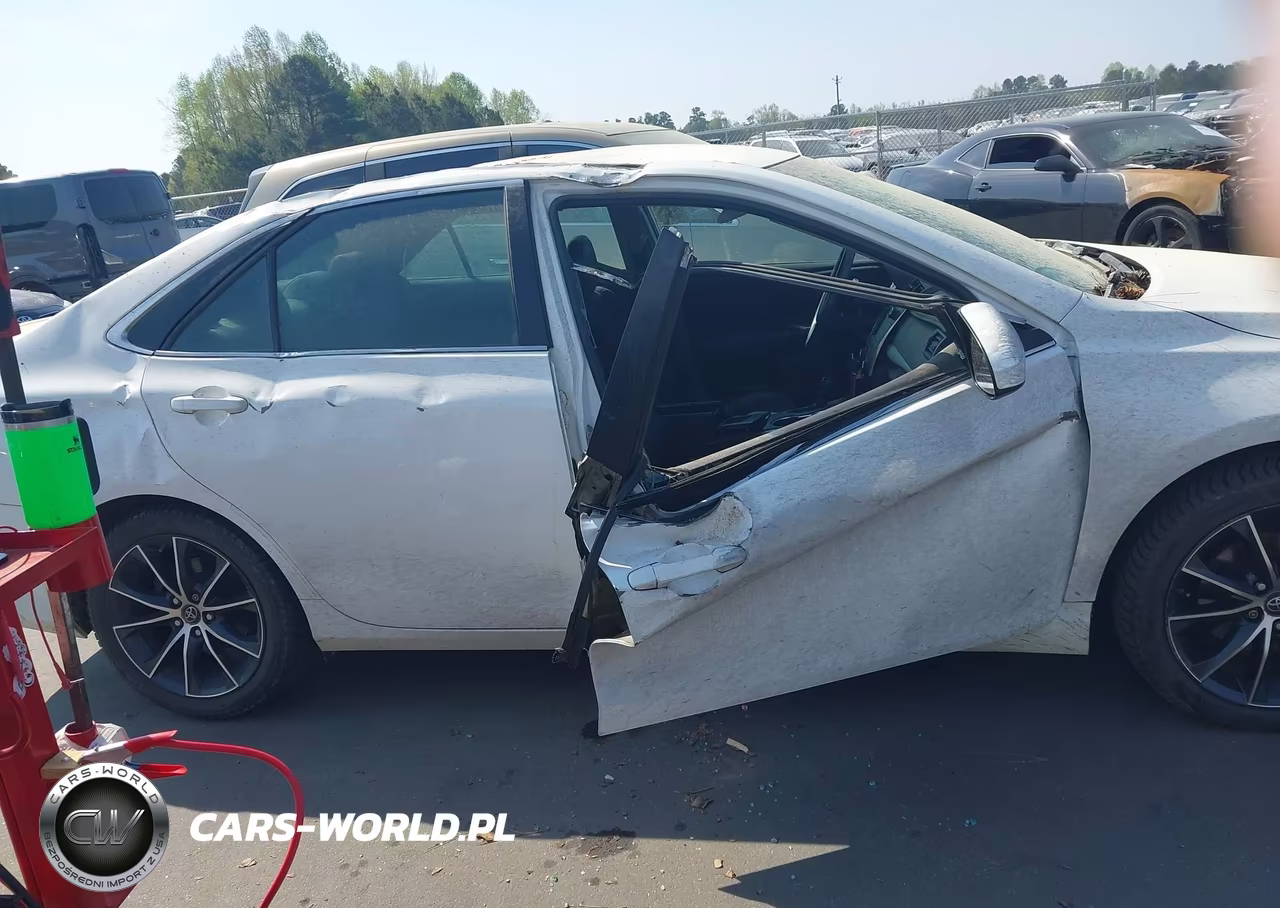 2017 Toyota Camry Xse VIN:4T1BF1FK0HU287832 - 13