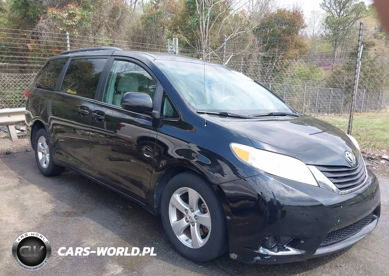 2013 Toyota Sienna Le V6 8 Passenger – zdjęcie 1 z 16