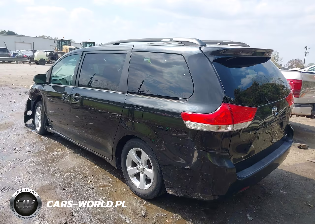 2013 Toyota Sienna Le V6 8 Passenger VIN:5TDKK3DC9DS287186 - 3