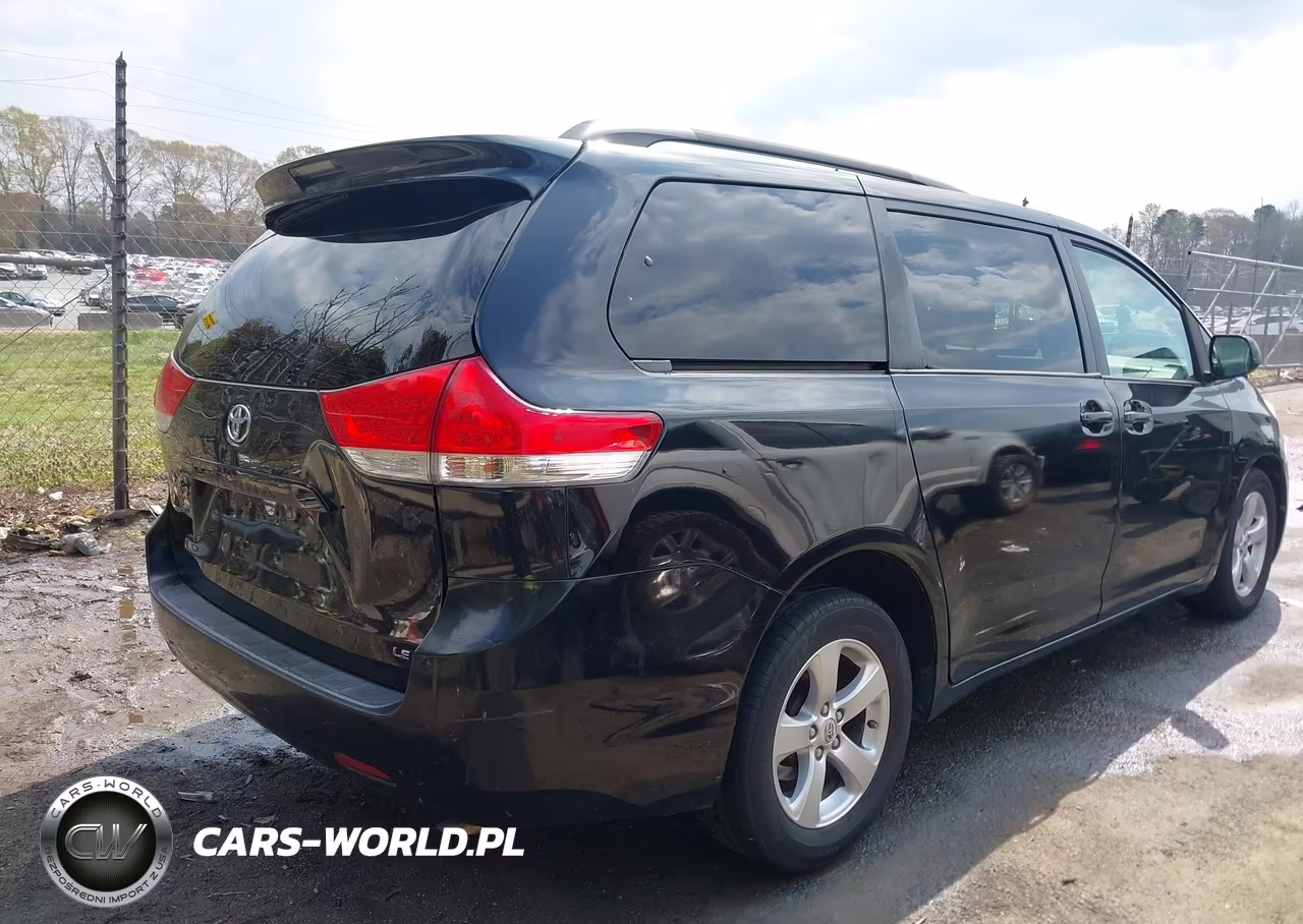 2013 Toyota Sienna Le V6 8 Passenger VIN:5TDKK3DC9DS287186 - 4