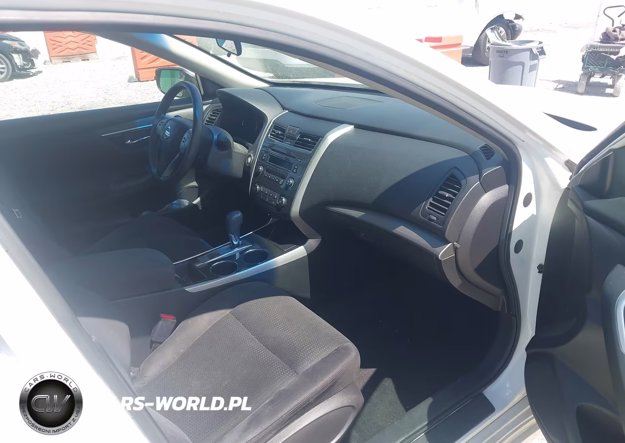 2014 Nissan Altima 2.5 S VIN:1N4AL3AP6EN355568 - 5