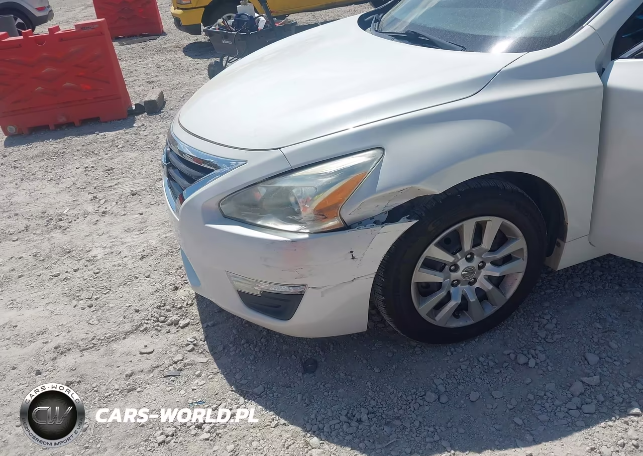2014 Nissan Altima 2.5 S VIN:1N4AL3AP6EN355568 - 6