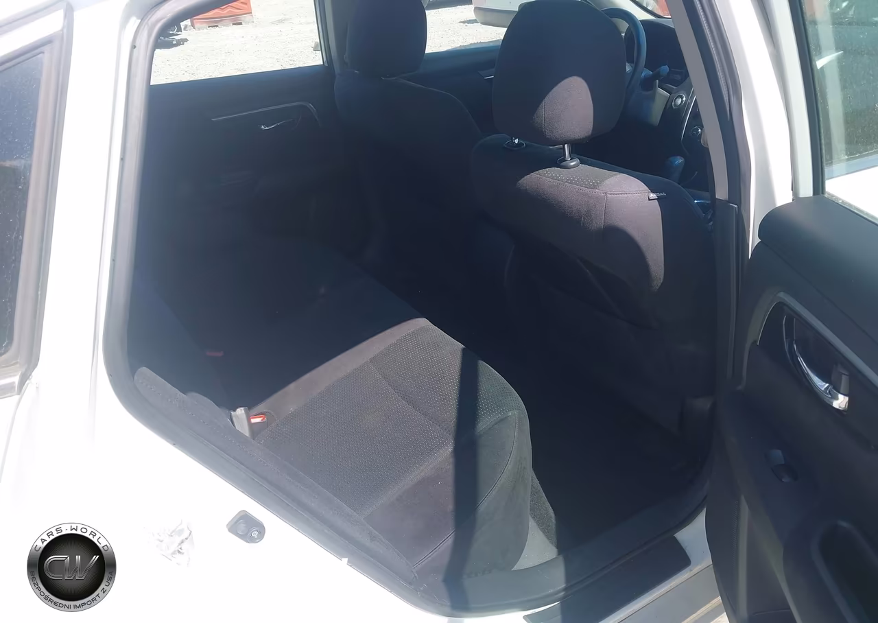 2014 Nissan Altima 2.5 S VIN:1N4AL3AP6EN355568 - 8