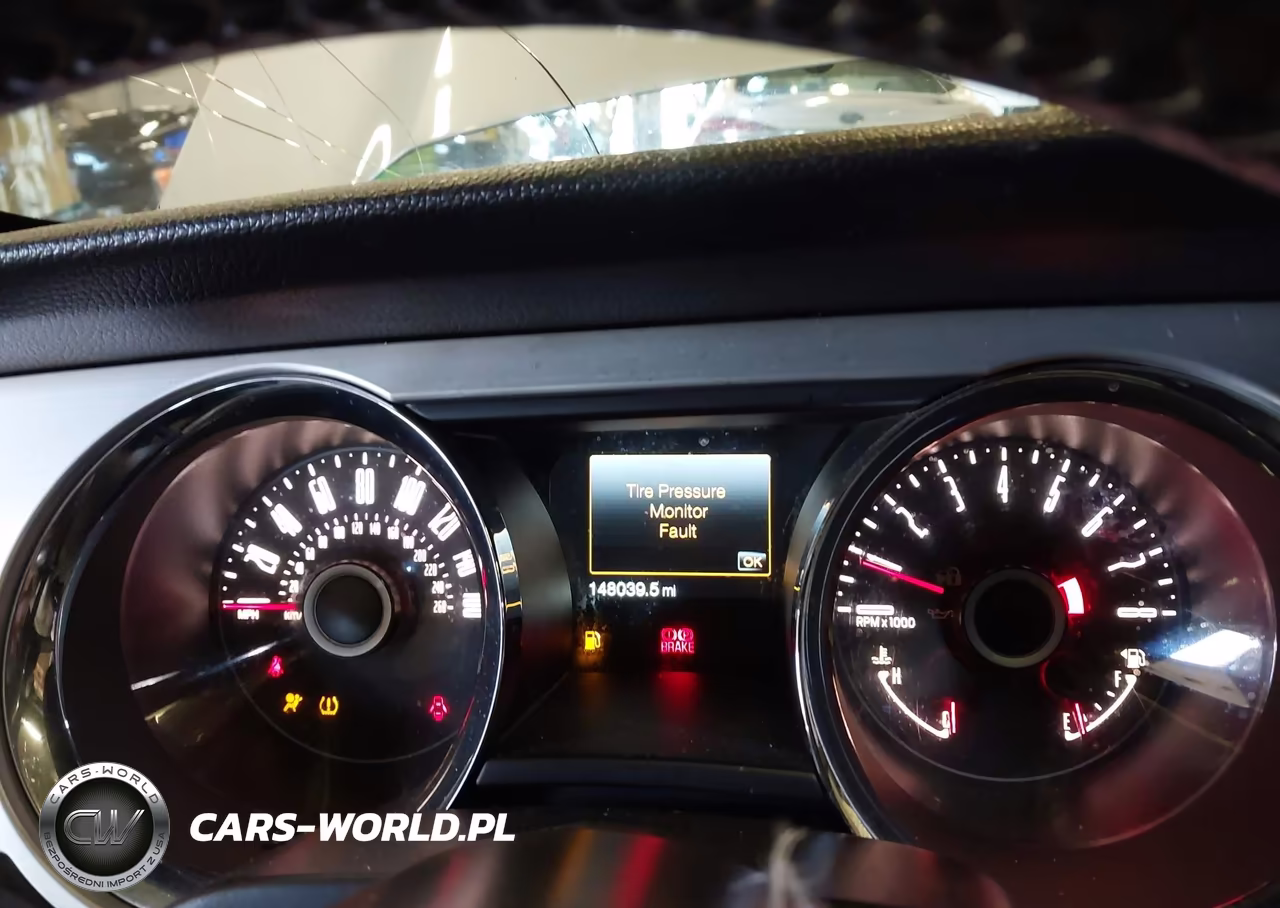 2014 Ford Mustang V6 Premium VIN:1ZVBP8AMXE5232522 - 7