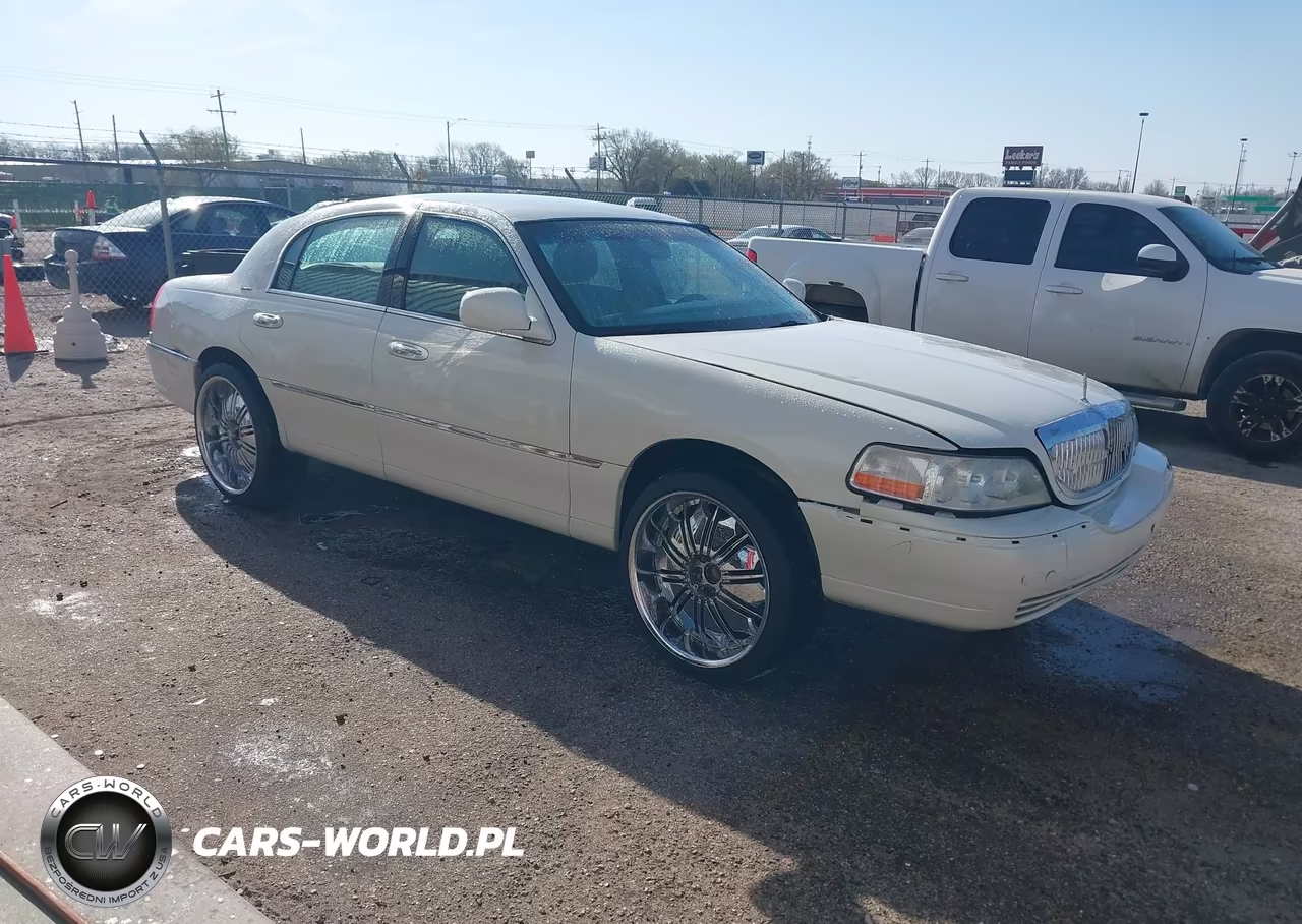 2006 Lincoln Town Car Signature