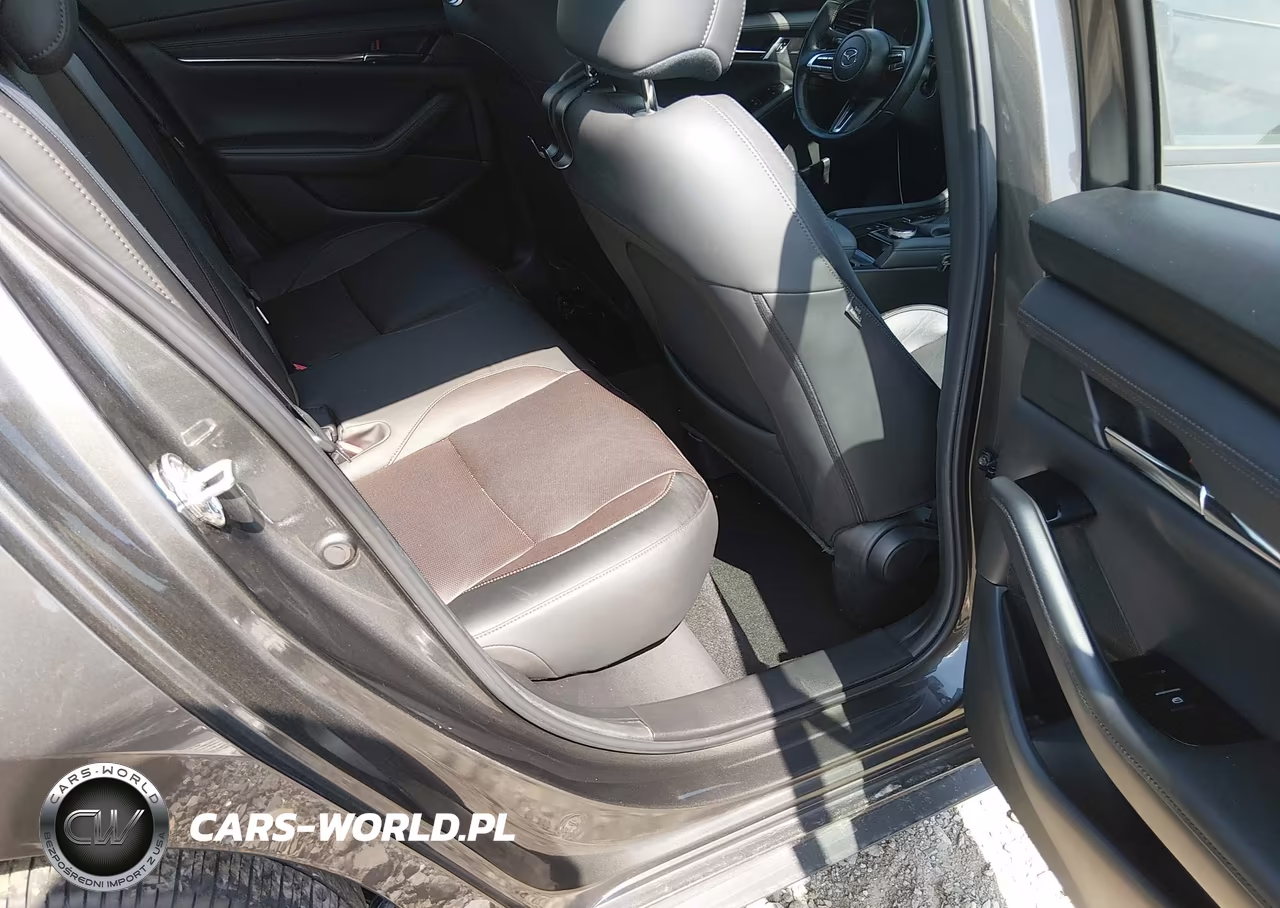 2019 Mazda Mazda3 Premium Package VIN:3MZBPAEMXKM102179 - 8