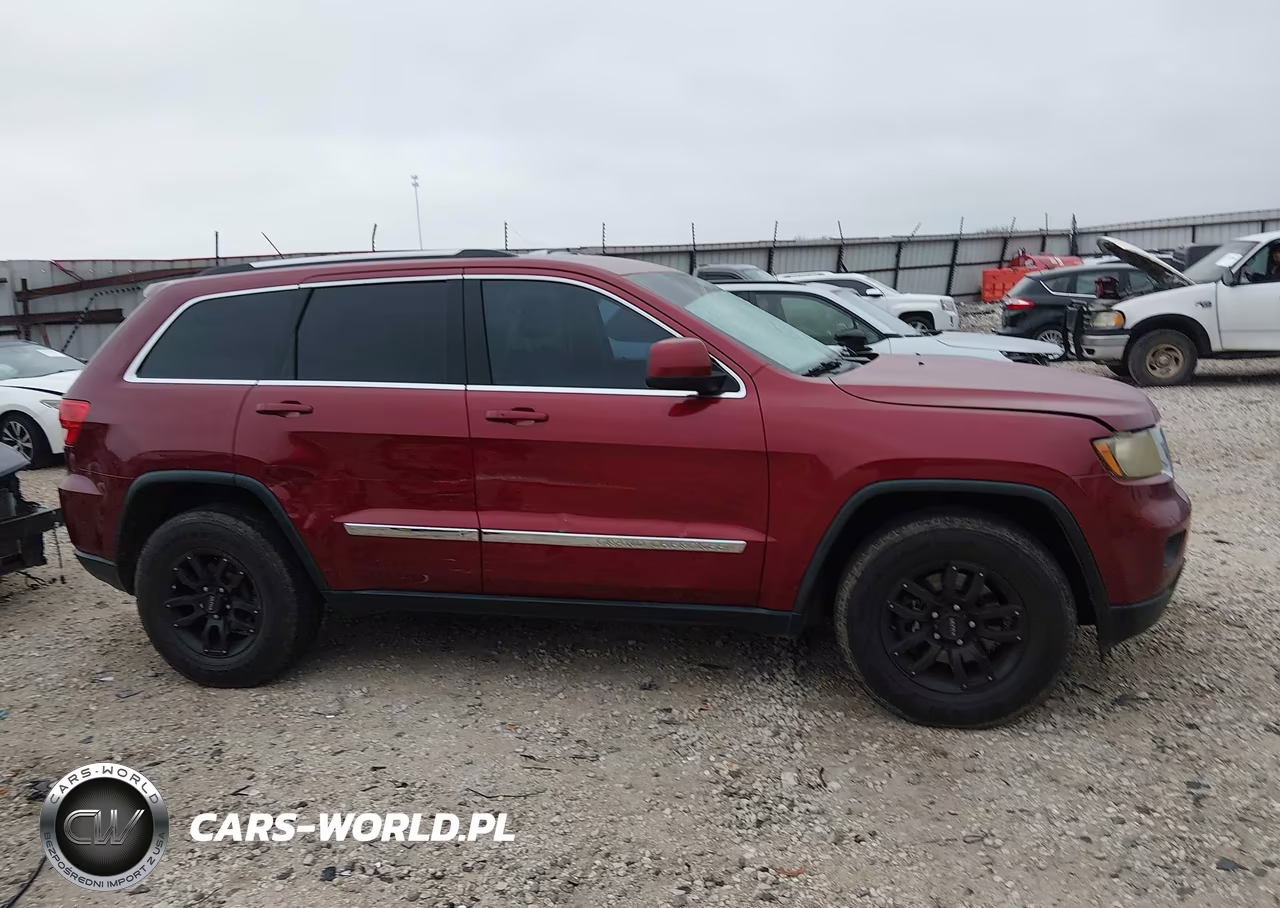 2013 Jeep Grand Cherokee Laredo VIN:1C4RJFAG4DC555914 - 13