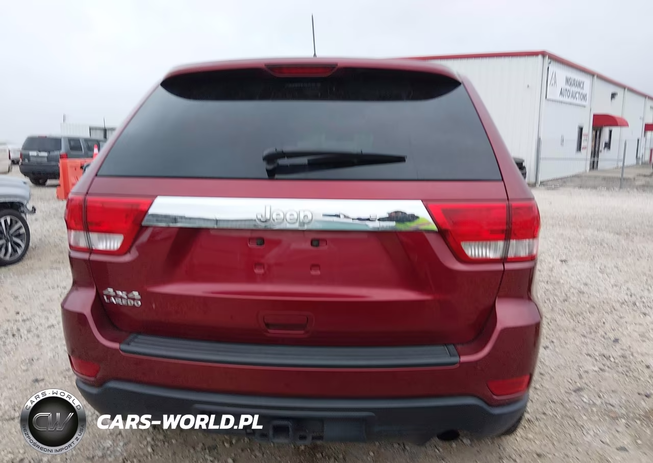 2013 Jeep Grand Cherokee Laredo VIN:1C4RJFAG4DC555914 - 16