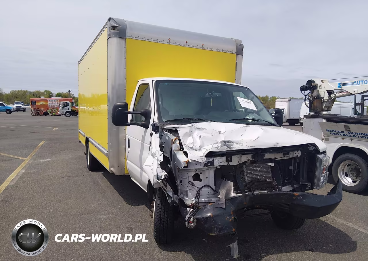 2022 Ford E-350 Cutaway