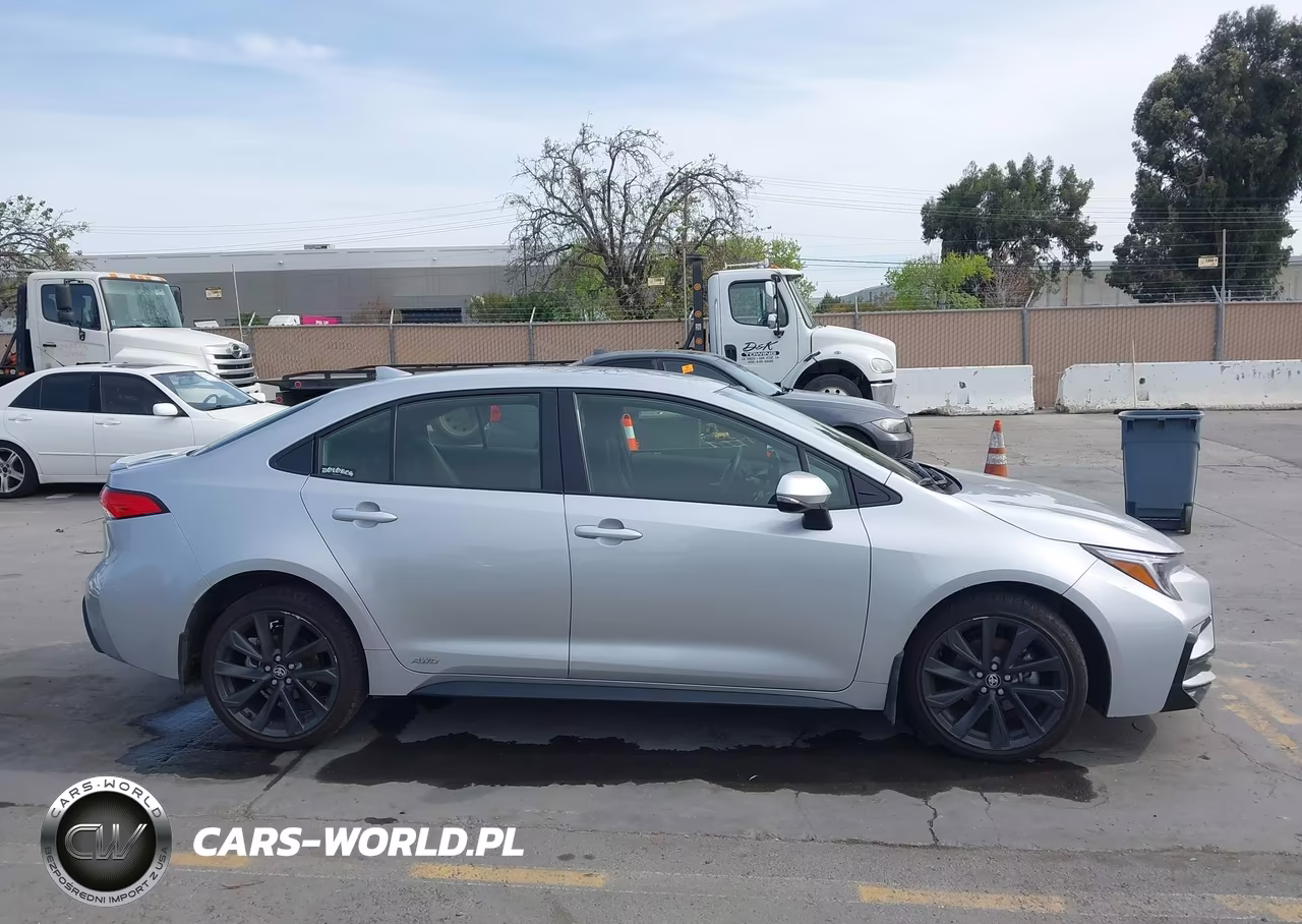 2025 Toyota Corolla Hybrid Se VIN:JTDBDMHE0S3020643 - 13