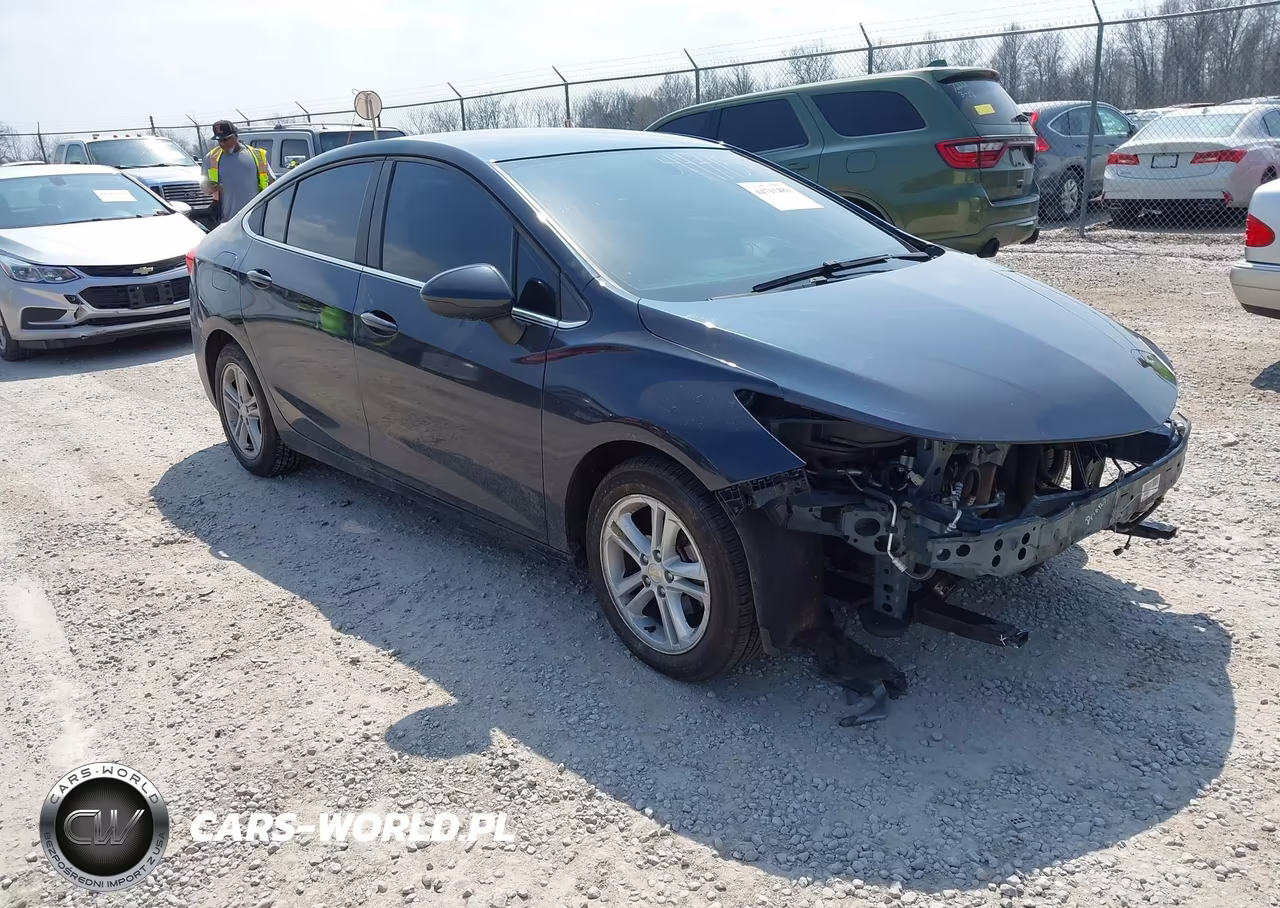 2016 Chevrolet Cruze Lt Auto – zdjęcie 1 z 16