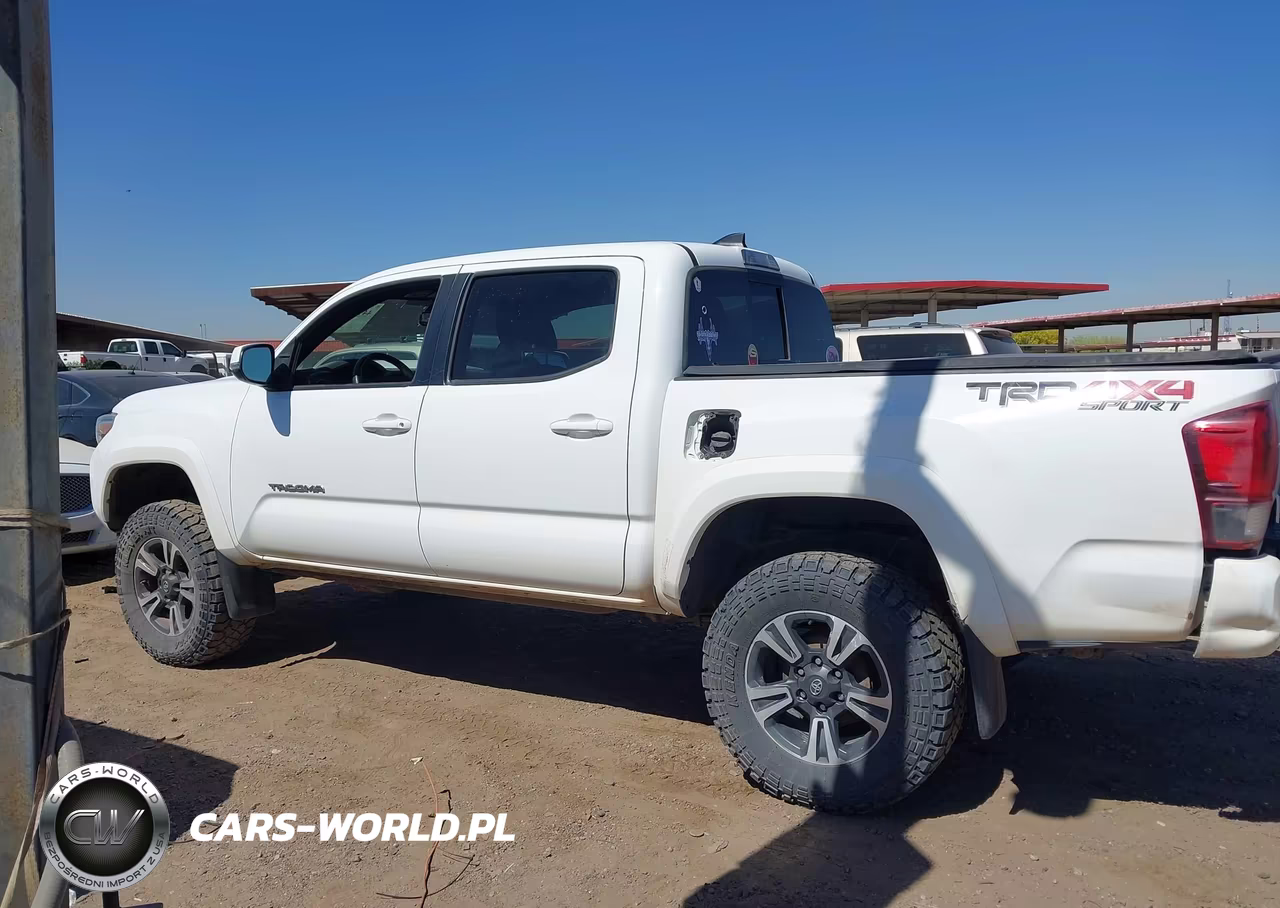 2018 Toyota Tacoma Trd Sport VIN:5TFCZ5AN4JX129667 - 14