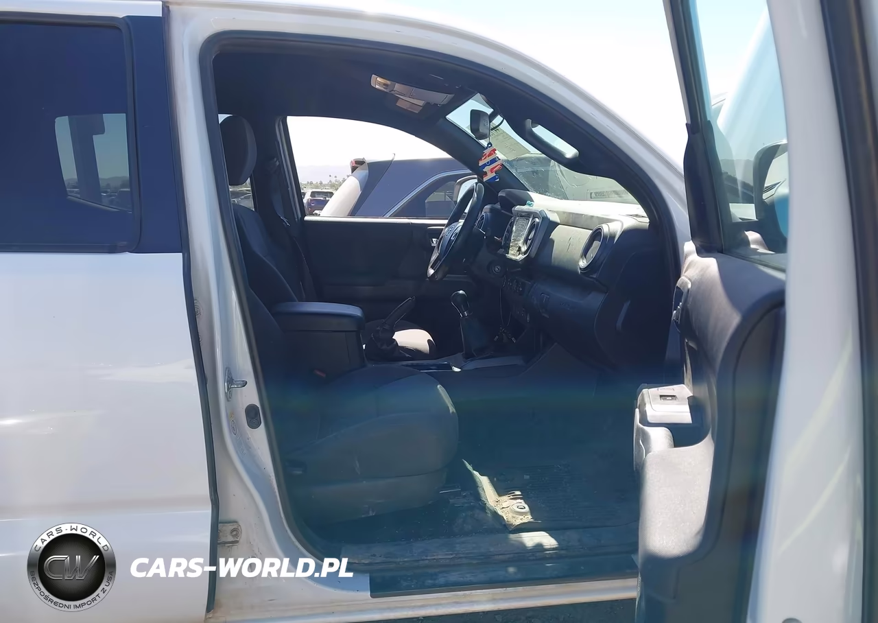 2018 Toyota Tacoma Trd Sport VIN:5TFCZ5AN4JX129667 - 5