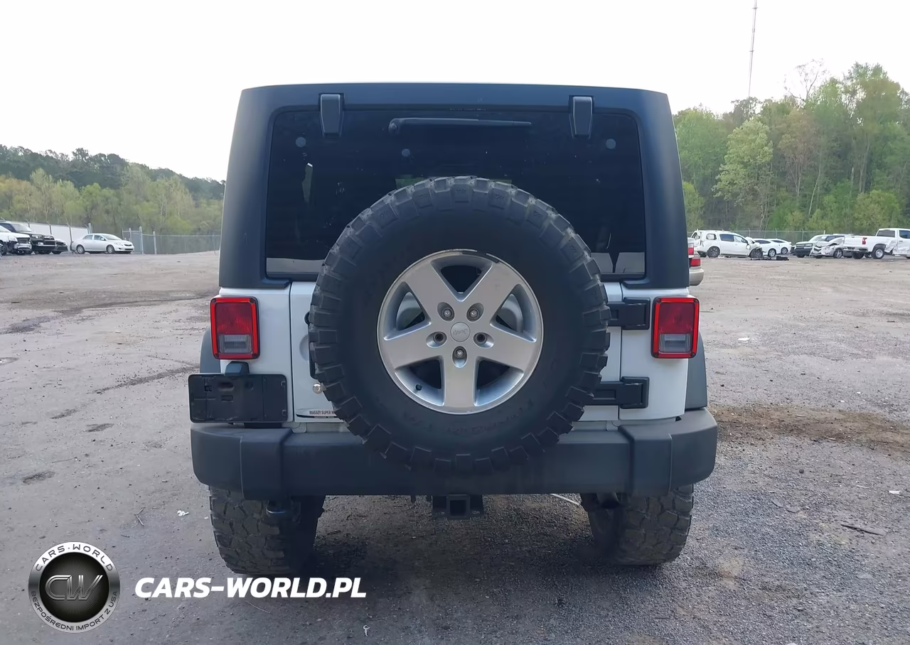 2014 Jeep Wrangler Unlimited Sport VIN:1C4BJWDG5EL307802 - 16