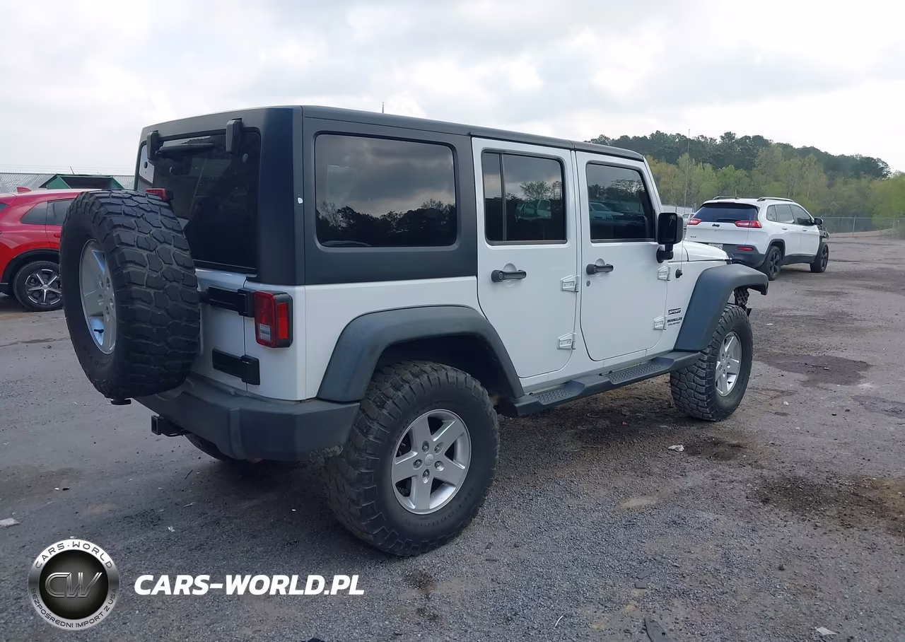2014 Jeep Wrangler Unlimited Sport VIN:1C4BJWDG5EL307802 - 4