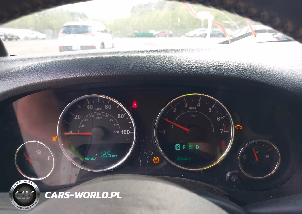 2014 Jeep Wrangler Unlimited Sport VIN:1C4BJWDG5EL307802 - 7