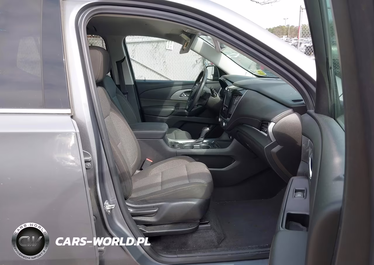 2019 Chevrolet Traverse Ls VIN:1GNERFKW9KJ287536 - 5