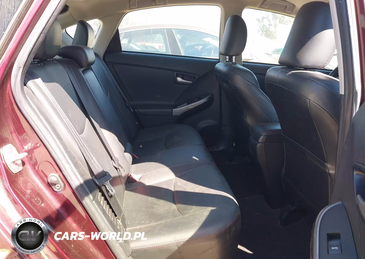 2013 Toyota Prius Three Se VIN:JTDKN3DU4D5610372 - 8