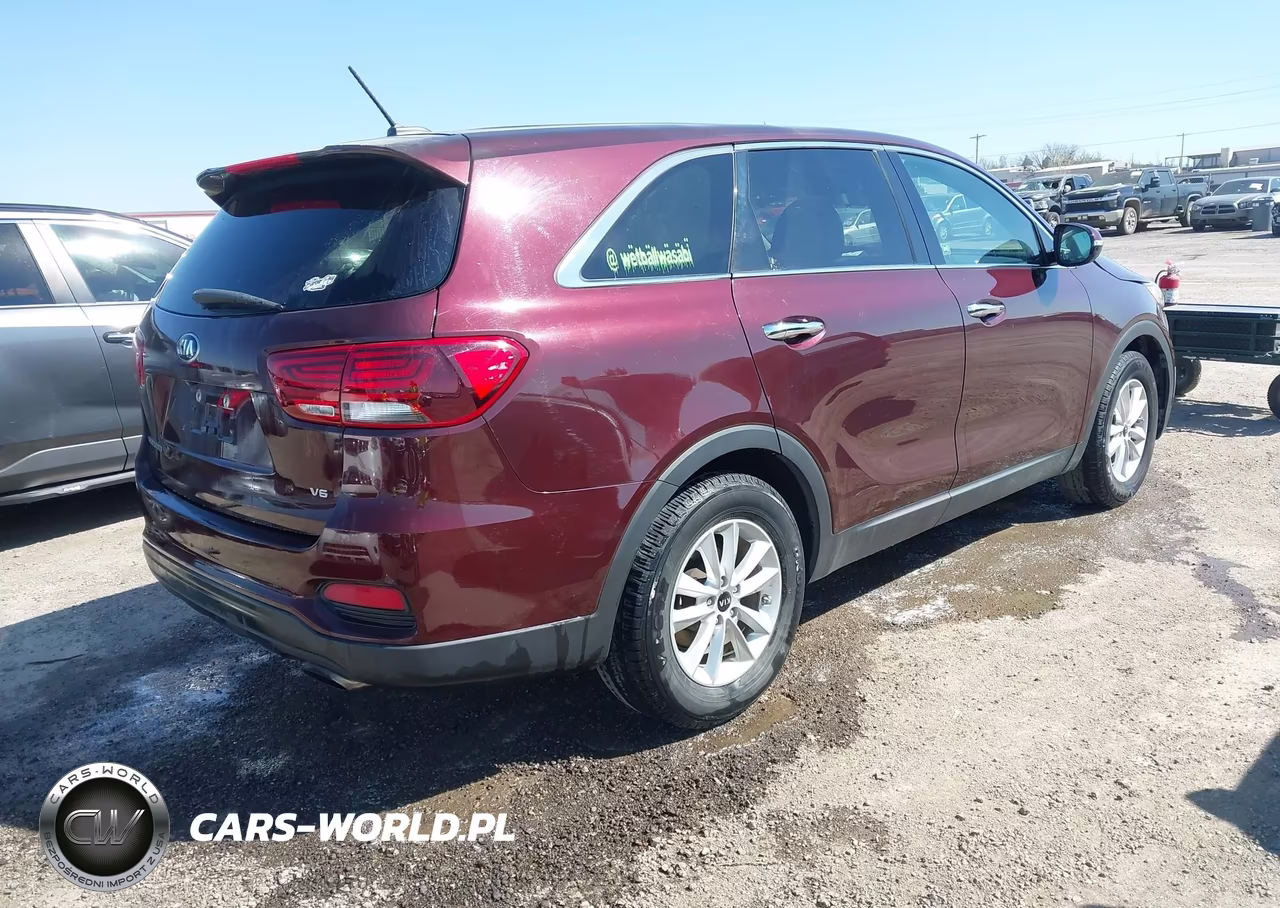 2019 Kia Sorento 3.3L Lx VIN:5XYPG4A58KG559353 - 4