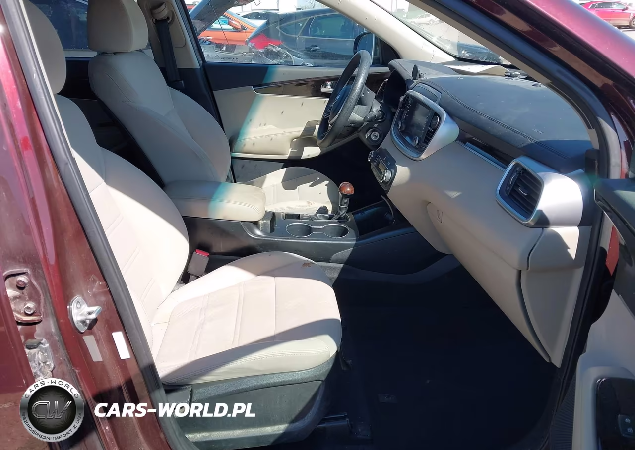 2019 Kia Sorento 3.3L Lx VIN:5XYPG4A58KG559353 - 5