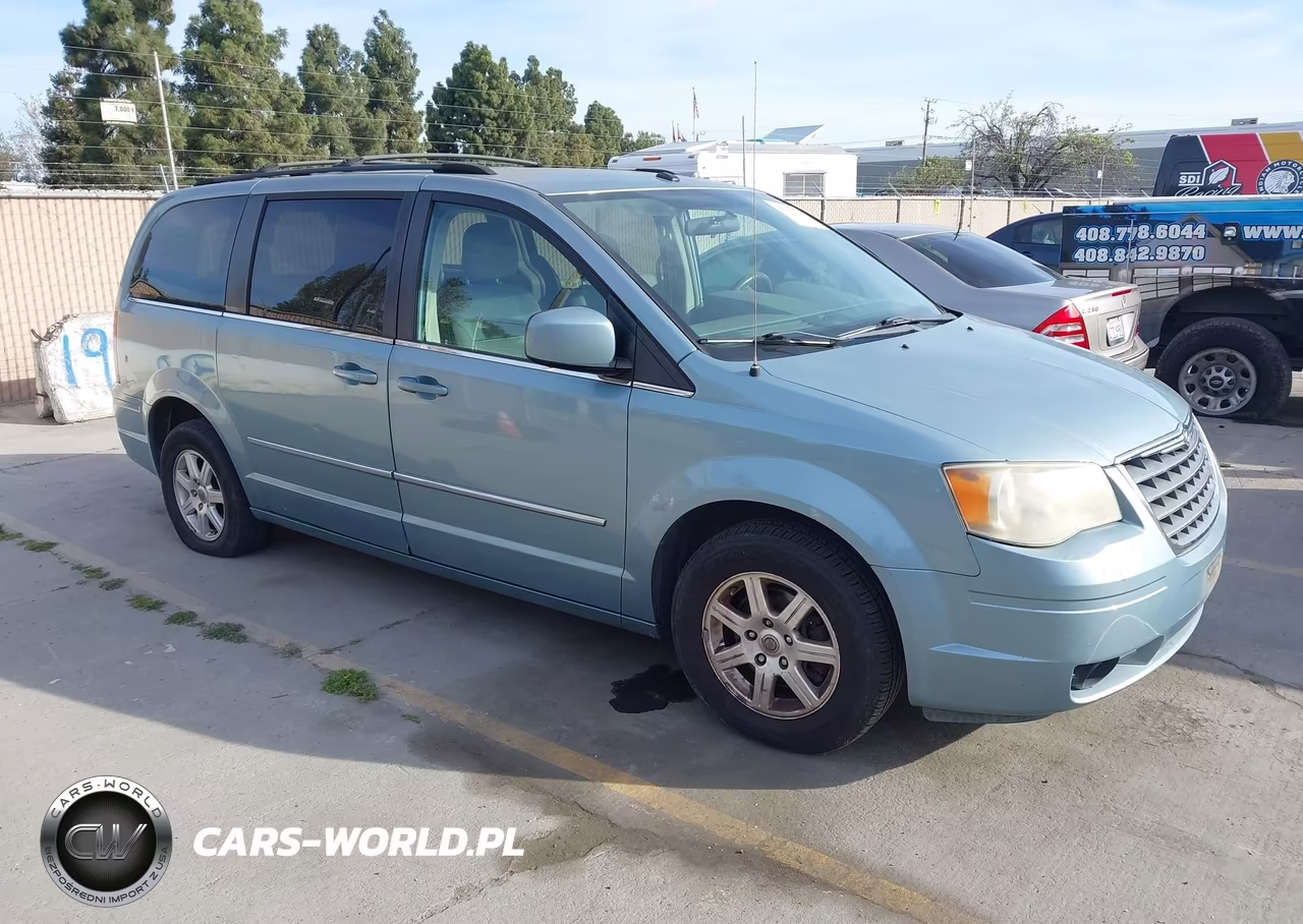 2010 Chrysler Town & Country Touring
