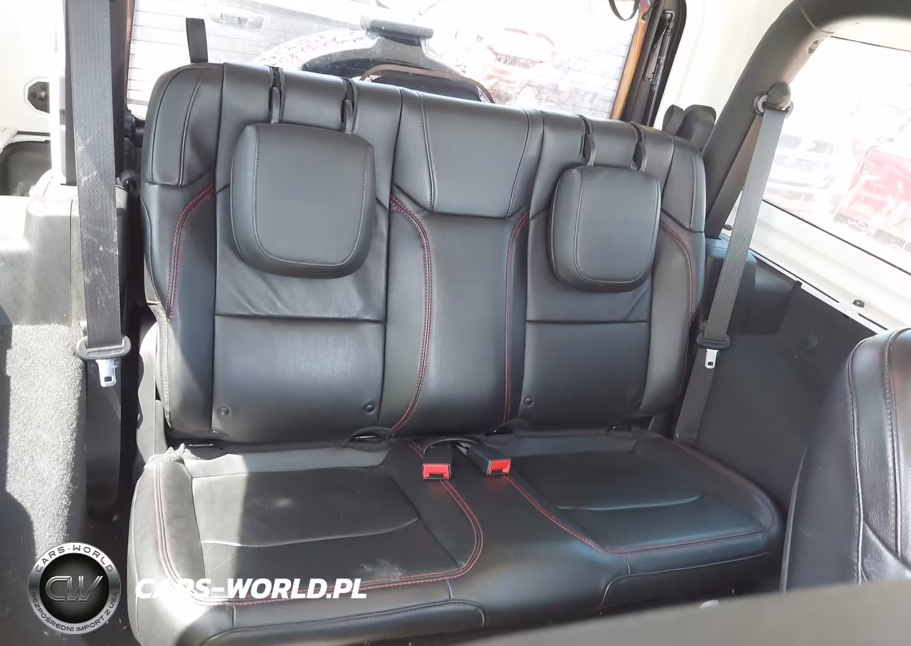 2023 Jeep Wrangler 2-Door Rubicon 4X4 VIN:1C4HJXCG3PW630040 - 8