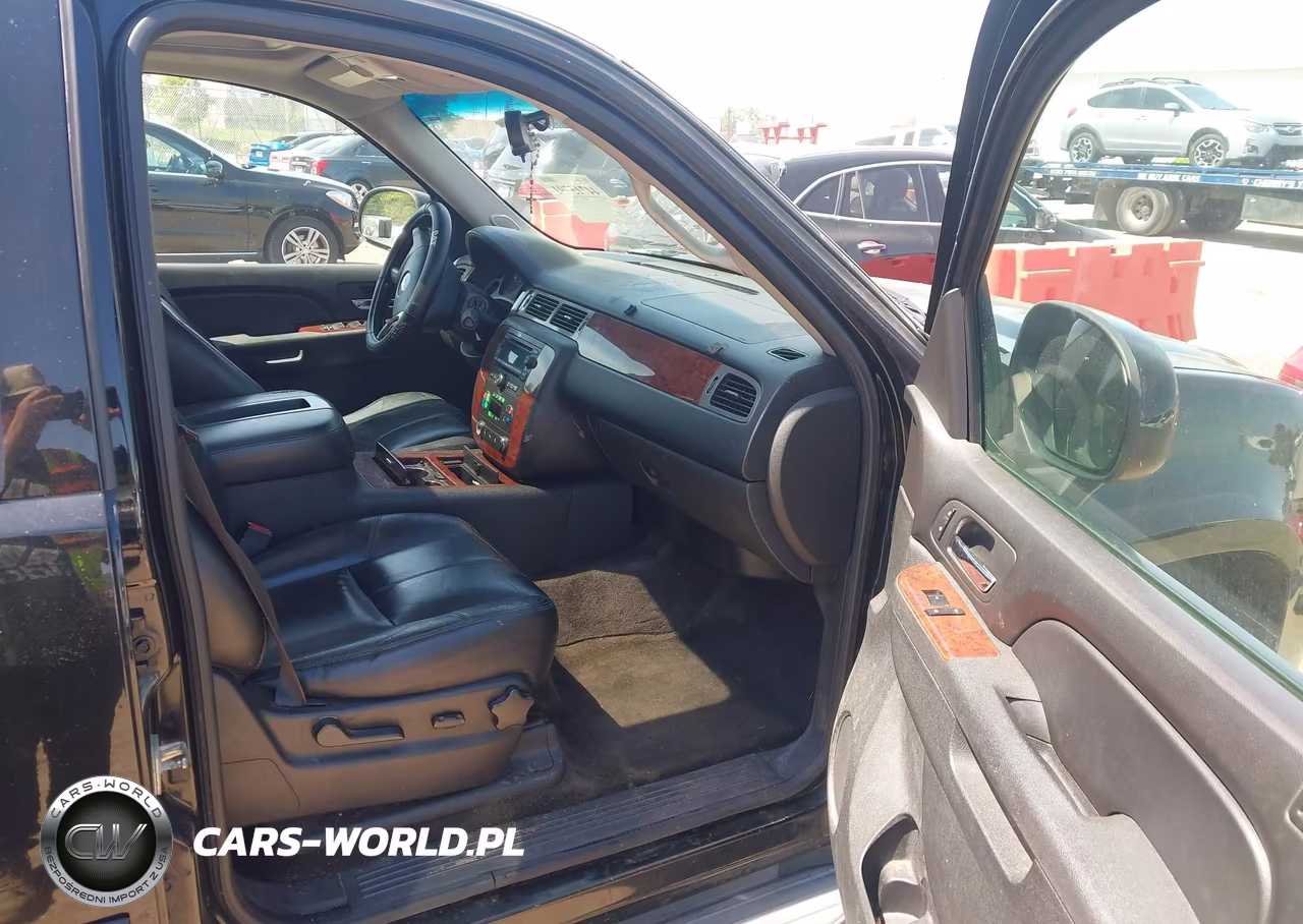 2012 Chevrolet Suburban 1500 Lt VIN:1GNSKJE73CR107579 - 5