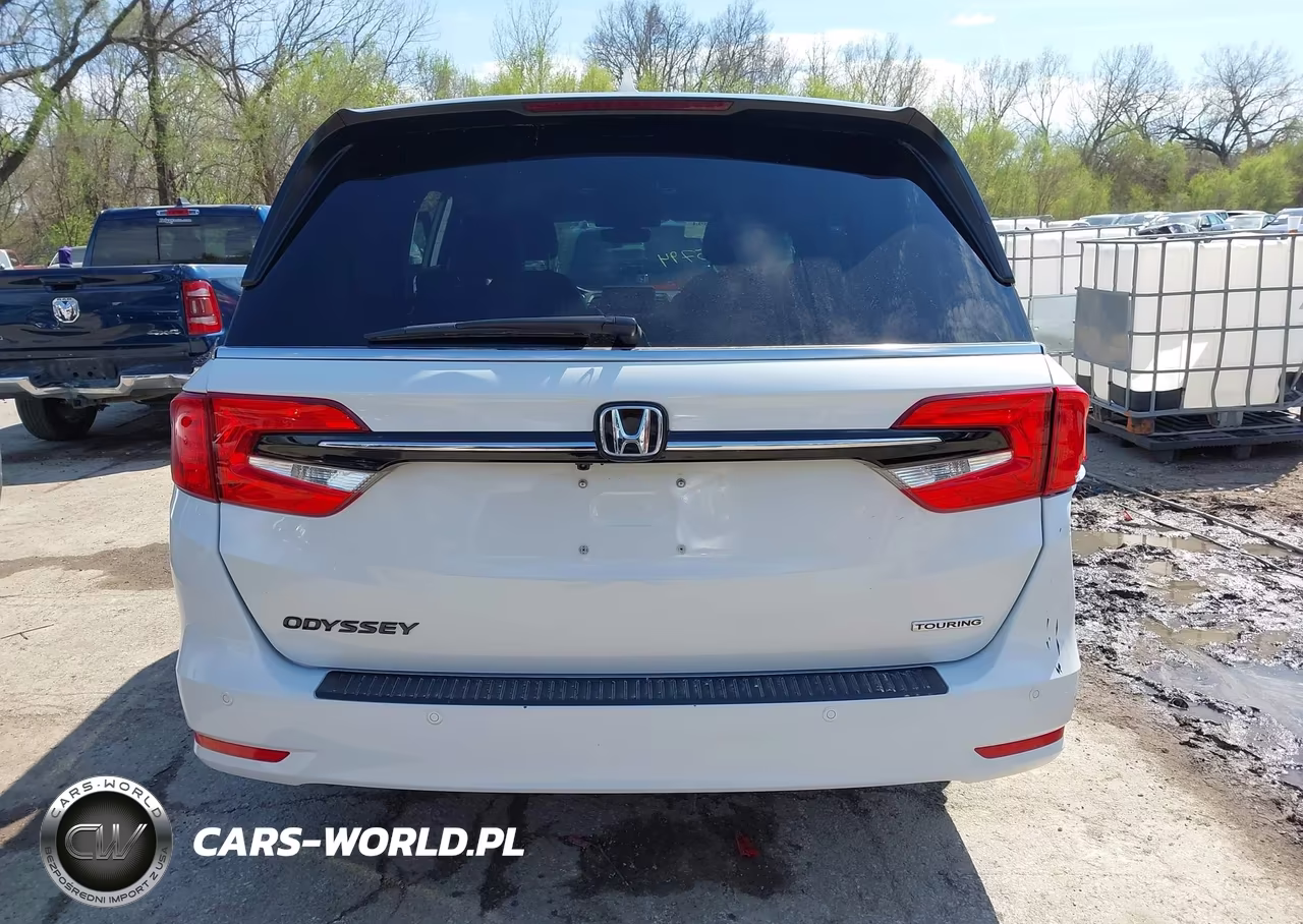 2023 Honda Odyssey Touring VIN:5FNRL6H87PB021659 - 17