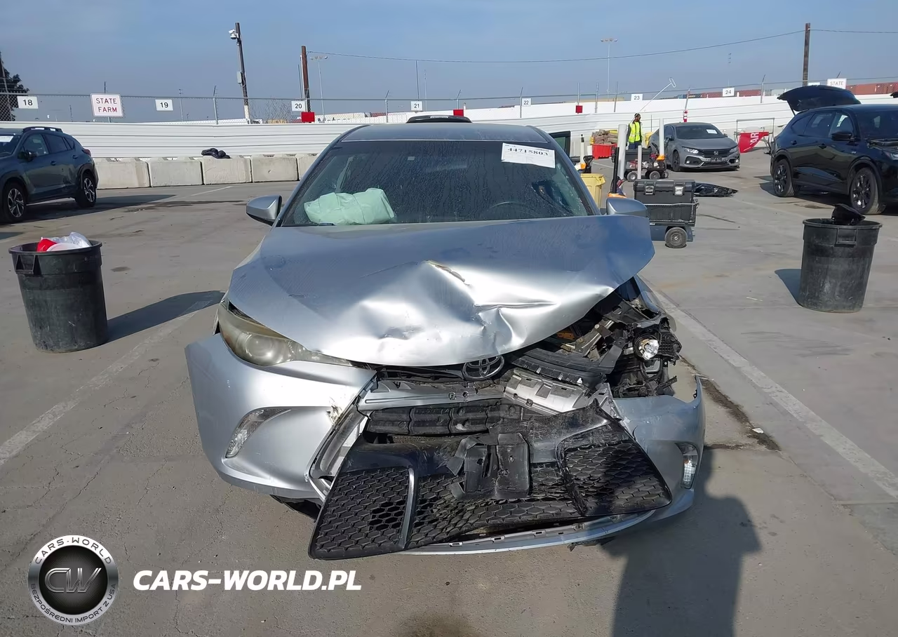 2015 Toyota Camry Se VIN:4T1BF1FK4FU944130 - 12