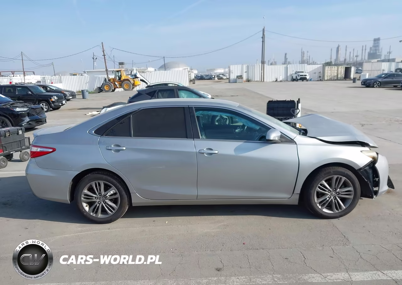 2015 Toyota Camry Se VIN:4T1BF1FK4FU944130 - 13